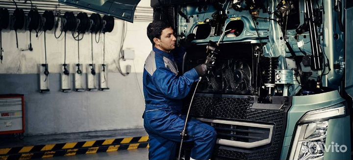 Слесарь по ремонту грузового транспорта