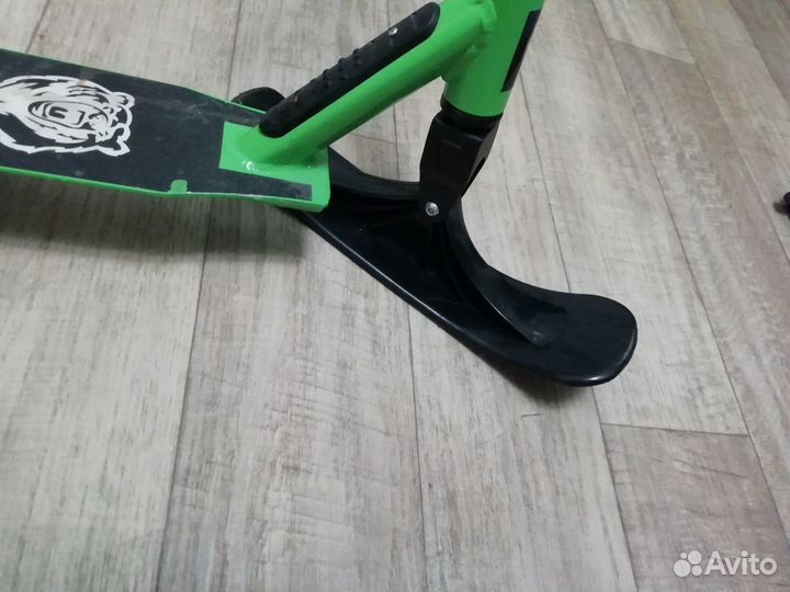 Трюковый снегокат самокат, самокат снегока или сам