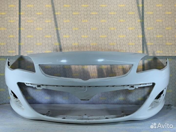 Бампер передний Opel Astra J A14NET 2013