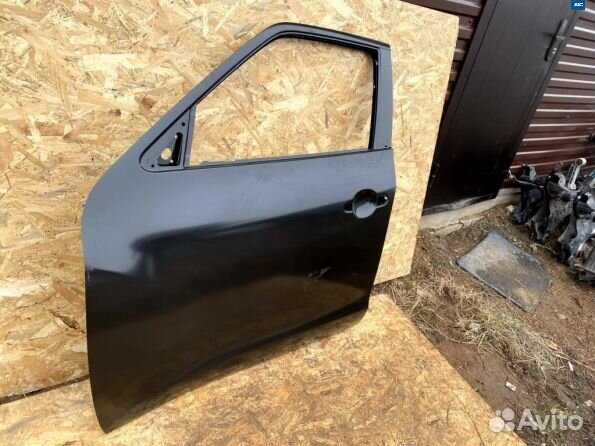 Дверь передняя левая новая Nissan Juke (2010-2019)