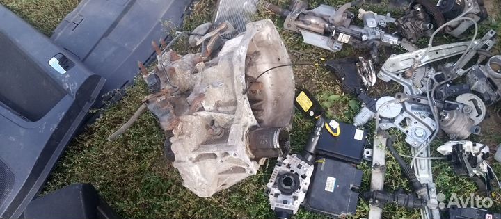 Запчасти на mitsubishi лансер10