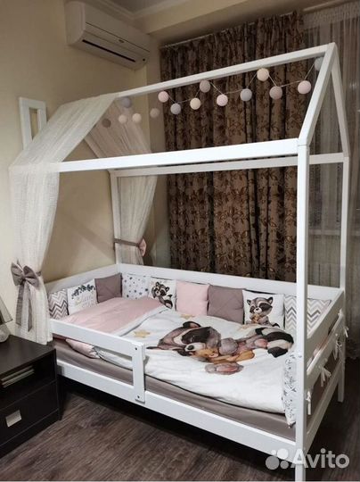 Домик кровать