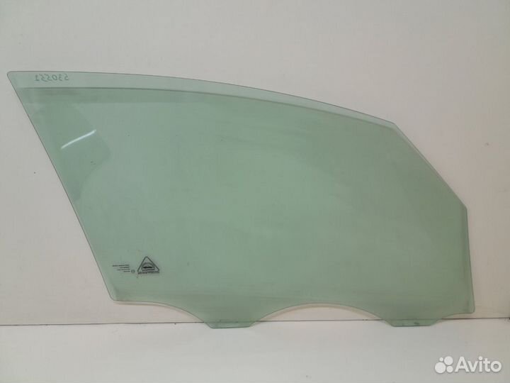 Стекло двери передней левой Kia Venga YN 2010-2017