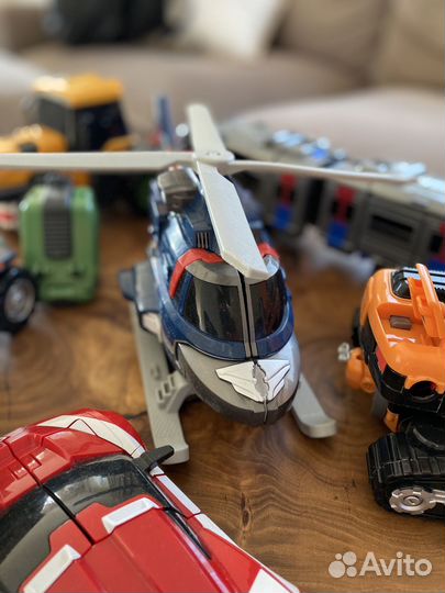 Роботы- трансформеры. Тоботы