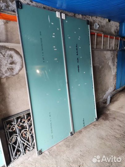 Двери зеркальные