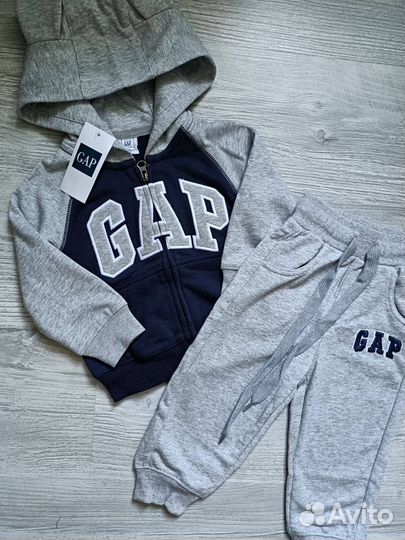 Костюм для мальчика GAP 98 размер