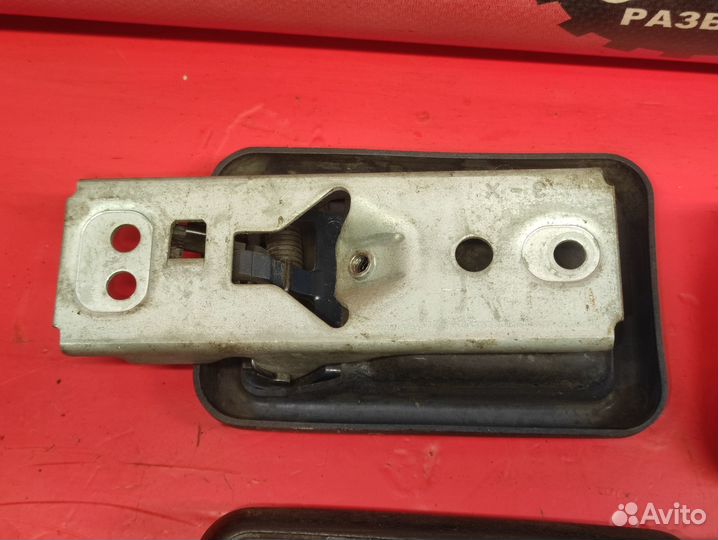 Ручка двери Nissan Patrol Y60 K160