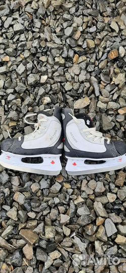 Коньки хоккейные детские 33 размер