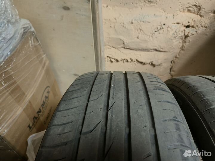 Continental ContiPremiumContact 2 215/55 R17 94V