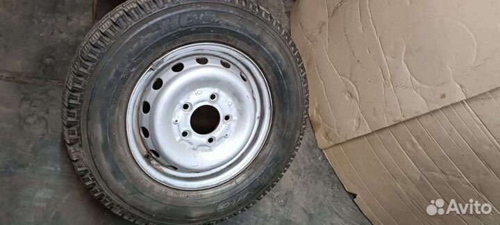 R15 Toyo H09 225/70, PCD 5x130 DIA 84