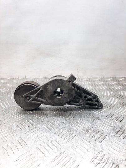 Натяжитель ремня генератора Audi A6 седан 1.8 AWT