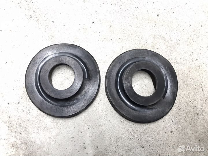 Проставки под задние пружины 5Q0512149F Passat B8