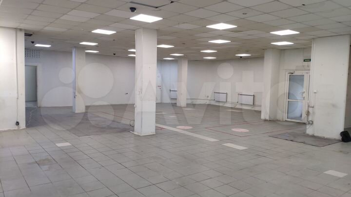 Сдам торговое помещение, 360.25 м²