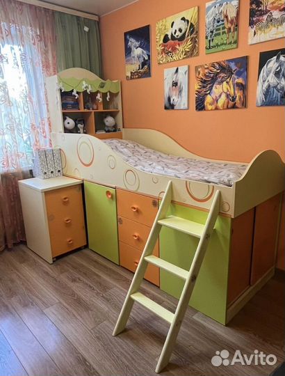 Кровать чердак со столом