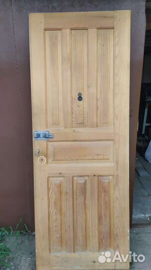 Дверь деревянная с коробкой