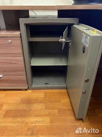 Взломостойкий сейф valberg карат-67T