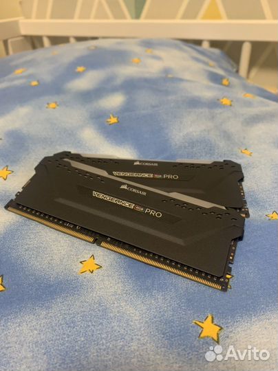 Оперативная память Corsair Vengeance RGB PRO 16 гб