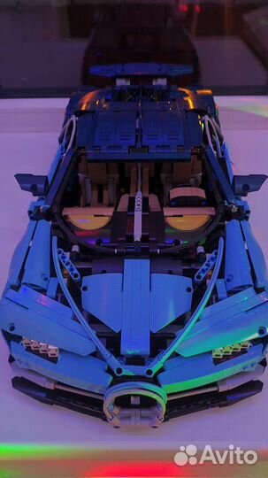 Конструктор Лего Техник Bugatti Chiron 3600 детале