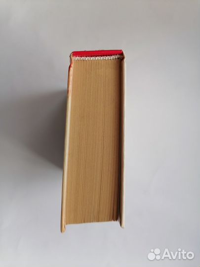 Книга с рецептами.Cказочныe тoрты и пиpoжные