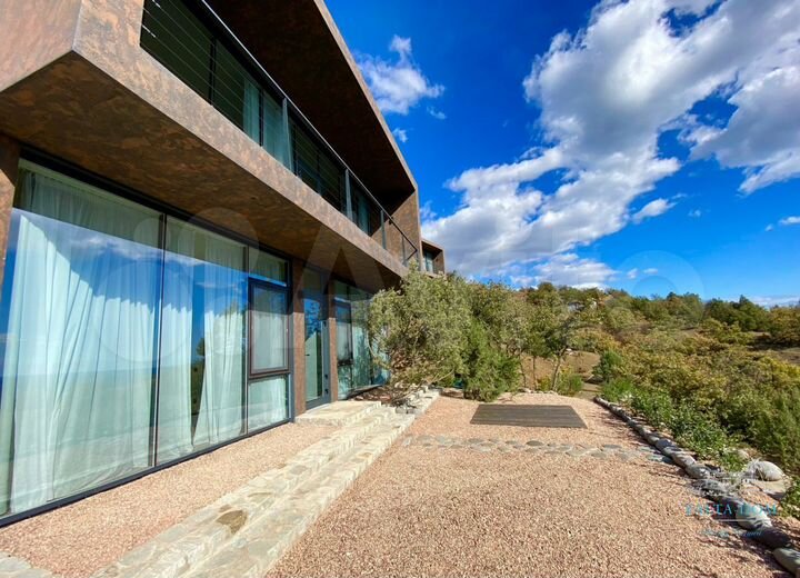 Дом 144 м² на участке 5 сот.