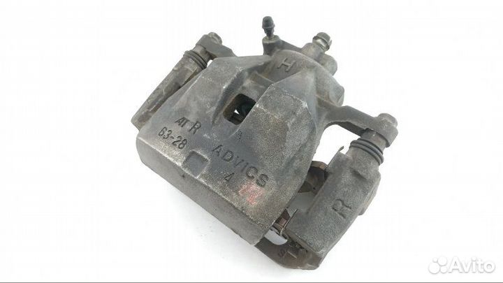 Суппорт передний правый Toyota Camry ACV45