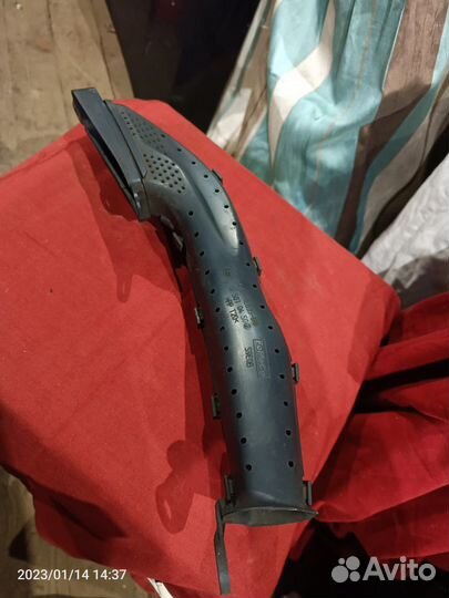 Воздухозаборник Форд Фокус3