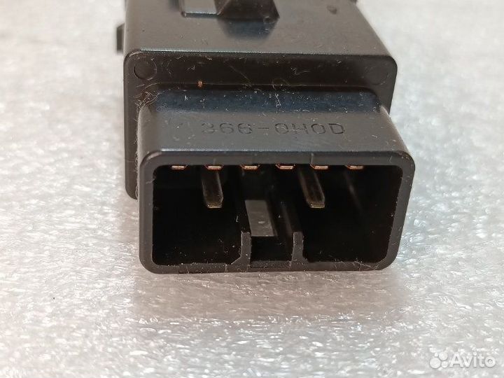 Кнопка аварийной сигнализации Toyota Vista Ardeo