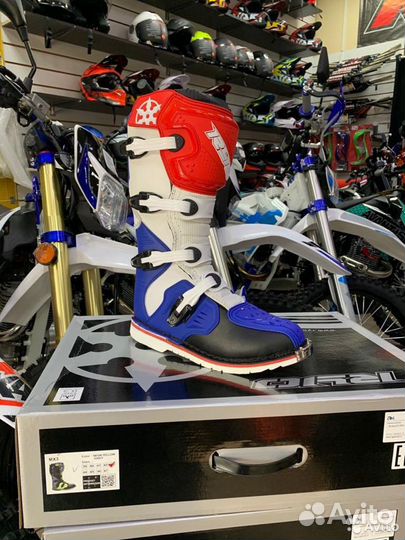 Мотоботы Ryo MX 3