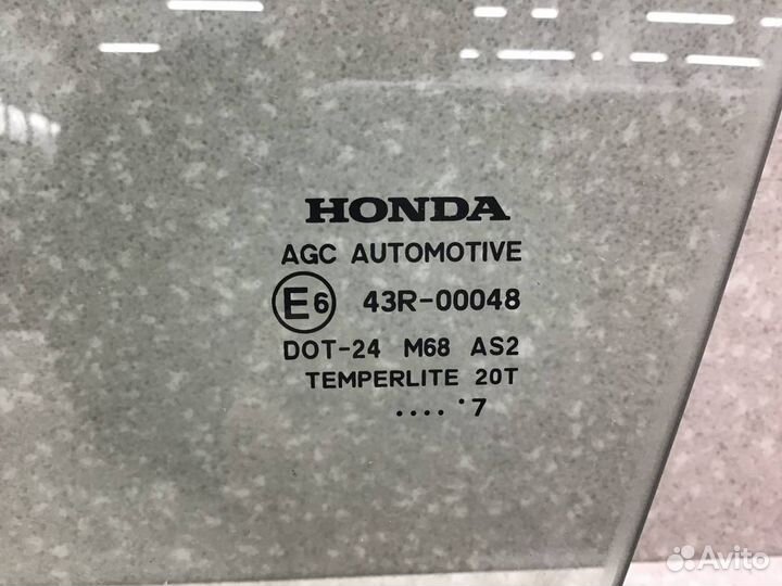 Стекло двери задней левой Honda Civic 5D (FN4, FN1