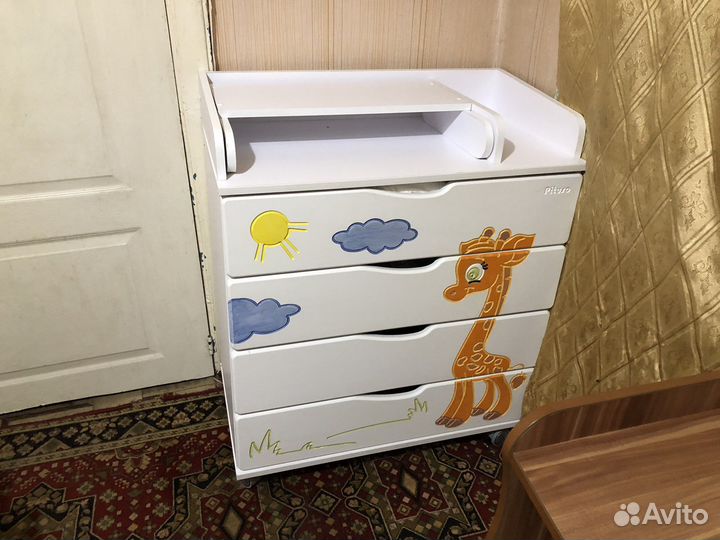 Детская кровать с пеленальным столиком