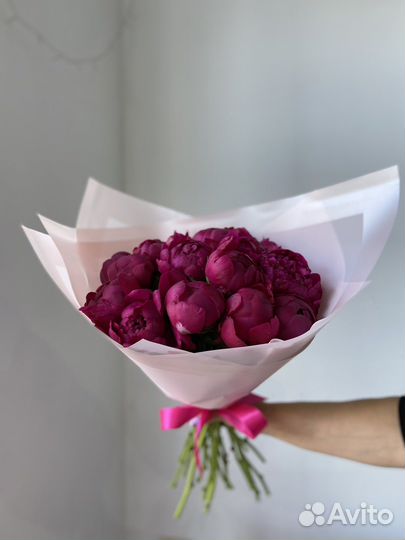 Букет с садовыми пионами