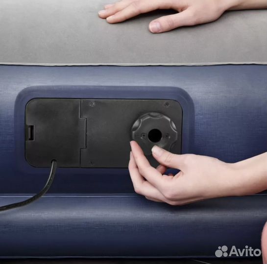 Надувная кровать с насосом