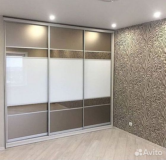 Шкаф распашной