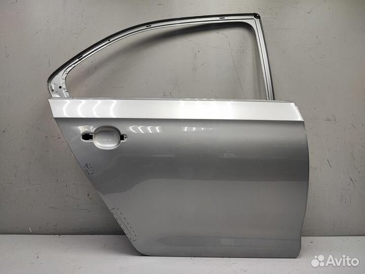 Дверь задняя правая VW polo 6 skoda rapid