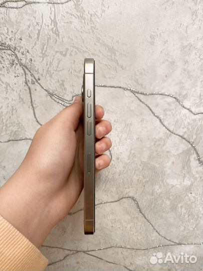 iPhone 15 Pro, 256 ГБ