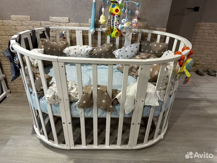 Детская кроватка