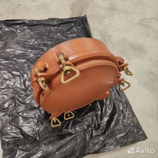 Иллюминитор ду400 створчатый со штормовой крышкой