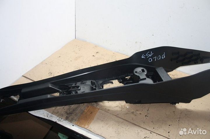 Консоль центральная Volkswagen polo (SED) 2011