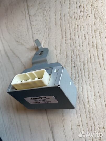 Lexus RX4 Блок антенны