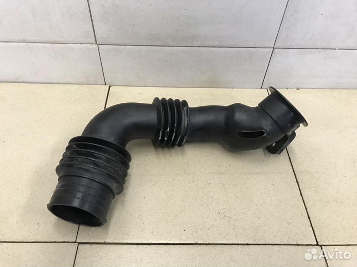 Патрубок воздушного фильтра M2 (2010-1014)