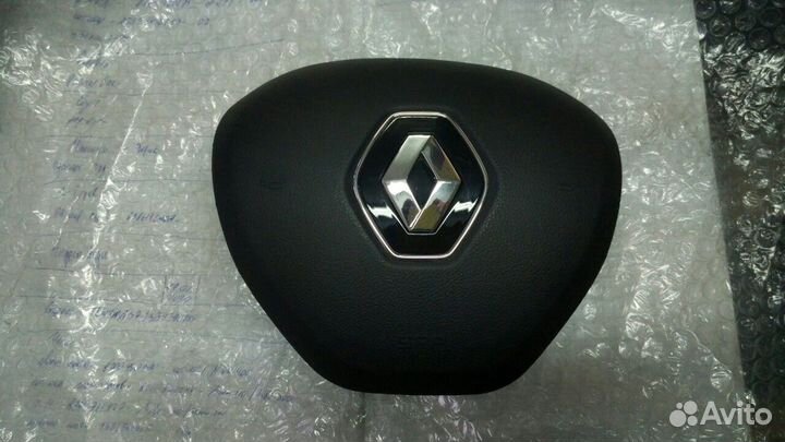 Заглушка в Руль на Рено Логан, Сандеро с 2014г
