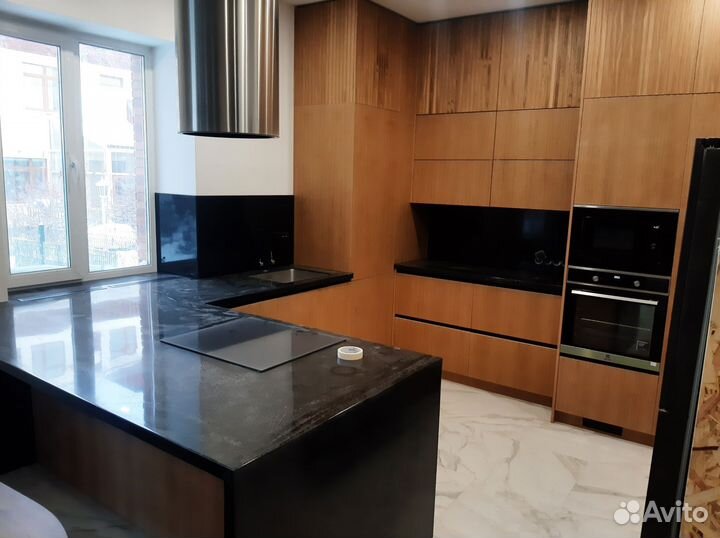 Кухни на заказ, барные стойки