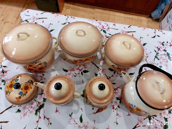 Набор Кастрюль