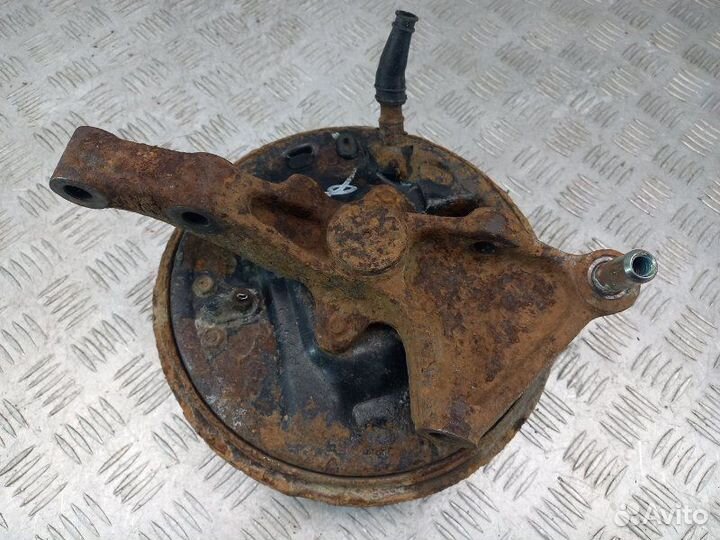 Кулак задний левый Kia Spectra/Sephia 1.6 S6D 101