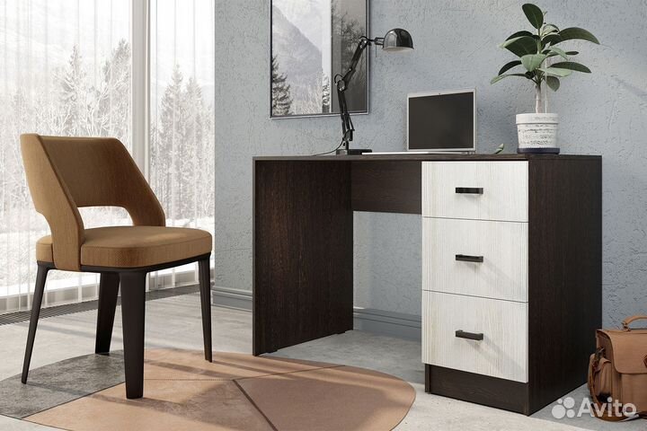 Стол с ящиками