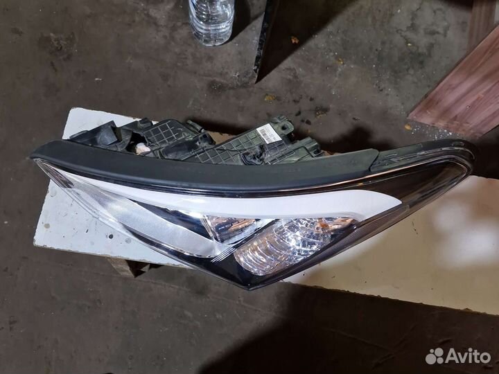 Левая фара hyundai santa fe 3