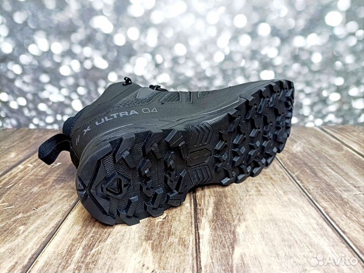 Мужские кроссовки