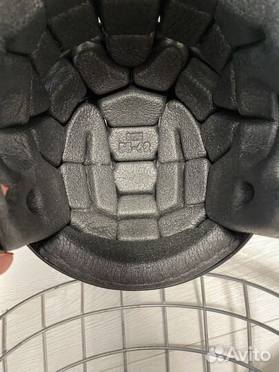 Хоккейный шлем