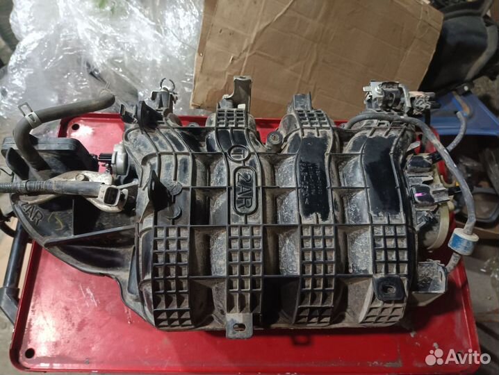 Коллектор впускной Toyota RAV4 40