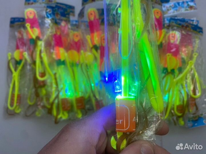 Светящиеся вертолётики с рогаткой оптом 299